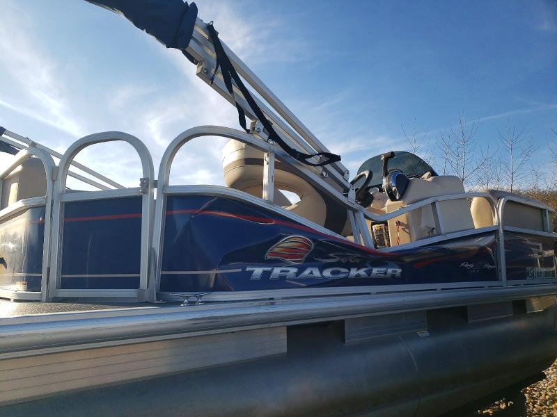72221655 :رقم المزاد ، BUJ71962A818 vin ، 2018 Sun Tracker Partyhut مزاد بيع
