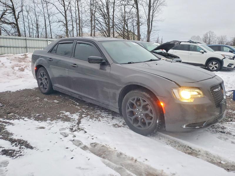 72735405 :رقم المزاد ، 2C3CCARG7KH556481 vin ، 2019 Chrysler 300 مزاد بيع