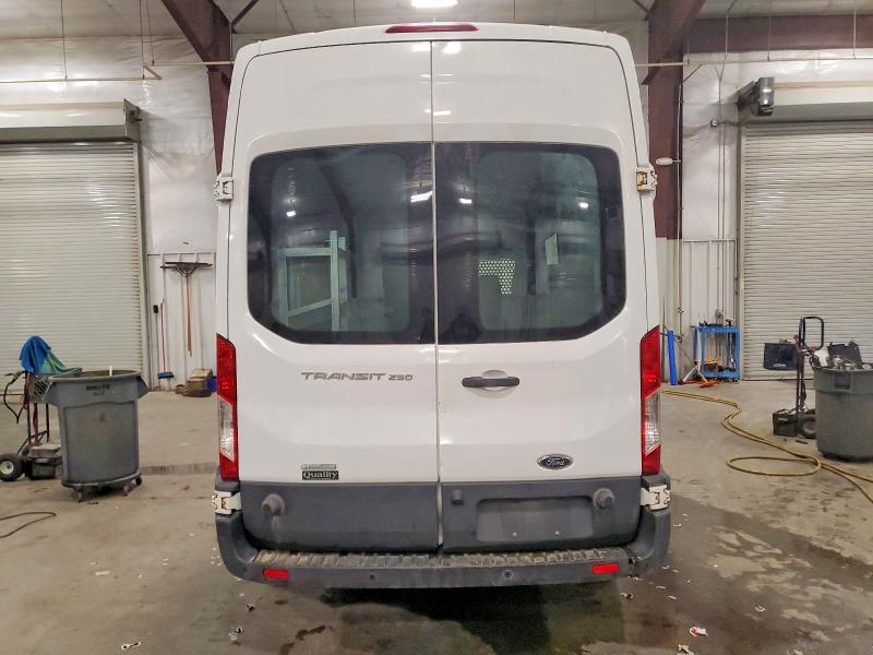 97774755 :رقم المزاد ، 1FTYR2XG9GKA36128 vin ، 2016 Ford Transit مزاد بيع
