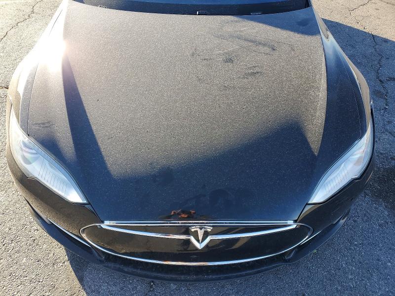 2013 Tesla Model S მანქანა იყიდება აუქციონზე, vin: 5YJSA1CN5DFP22963, აუქციონის ნომერი: 72870455