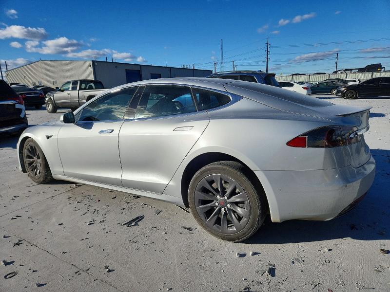 2018 Tesla Model S მანქანა იყიდება აუქციონზე, vin: 5YJSA1E20JF269995, აუქციონის ნომერი: 73033685
