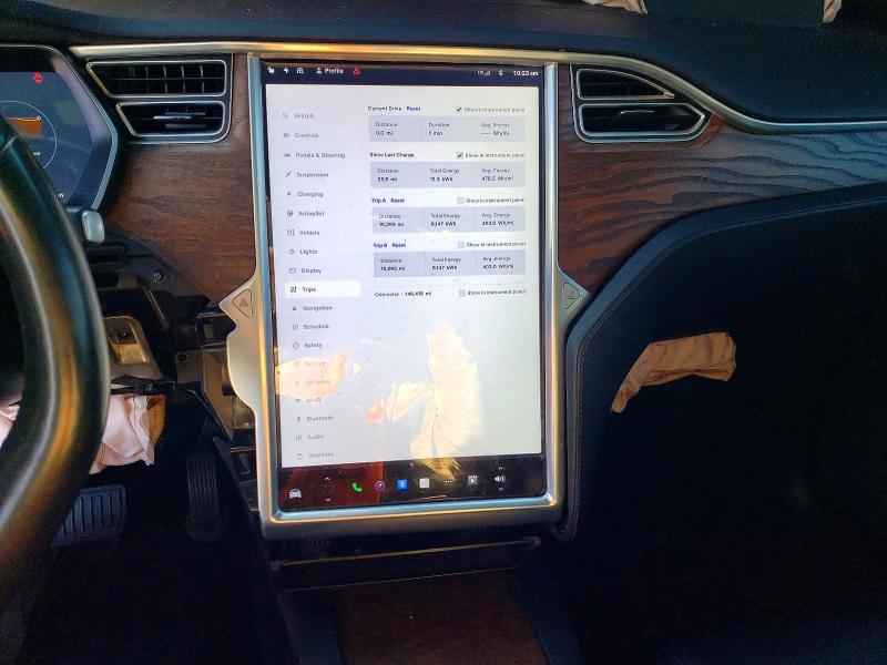 Продажа на аукционе авто 2017 Tesla Model X, vin: 5YJXCAE2XHF077364, номер лота: 72217125