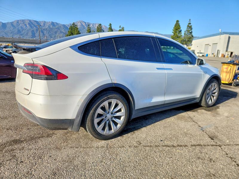 2016 Tesla Model X მანქანა იყიდება აუქციონზე, vin: 5YJXCBE41GF016622, აუქციონის ნომერი: 74977745
