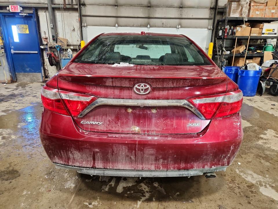 Продажа на аукционе авто 2015 Toyota Camry Le, vin: 4T1BF1FK7FU889558, номер лота: 74397555