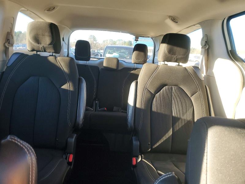 73495485 :رقم المزاد ، 2C4RC1CG6NR226120 vin ، 2022 Chrysler Voyager مزاد بيع