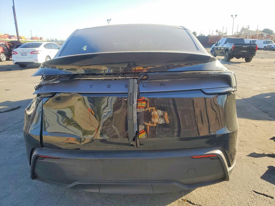 2026 Tesla Model Y მანქანა იყიდება აუქციონზე, vin: 7SAYGDED1TF413944, აუქციონის ნომერი: 75599495