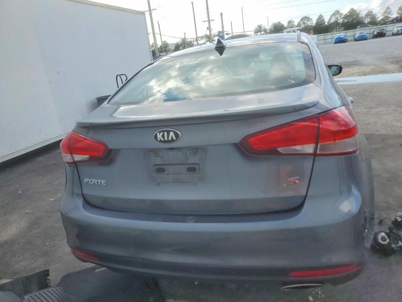 2018 Kia Forte მანქანა იყიდება აუქციონზე, vin: 3KPFL4A77JE219504, აუქციონის ნომერი: 99548215