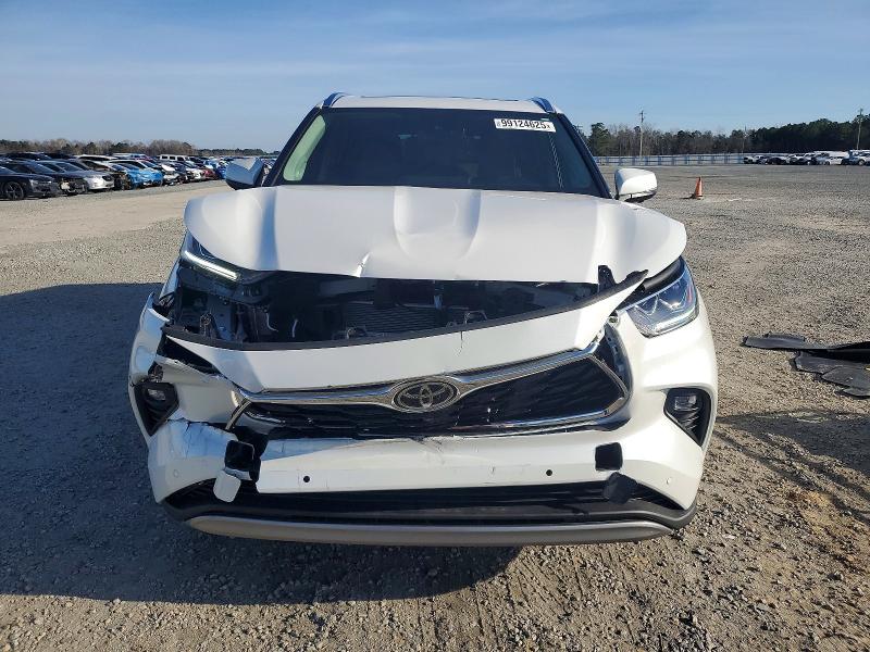 Продажа на аукционе авто 2025 Toyota Highlander, vin: 5TDKBRCH8SS648596, номер лота: 99124625