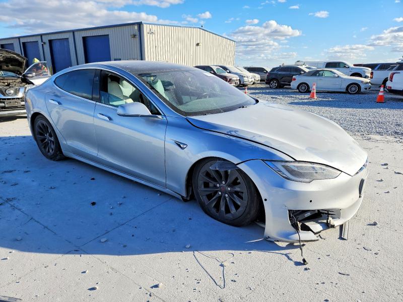 2018 Tesla Model S მანქანა იყიდება აუქციონზე, vin: 5YJSA1E20JF269995, აუქციონის ნომერი: 73033685