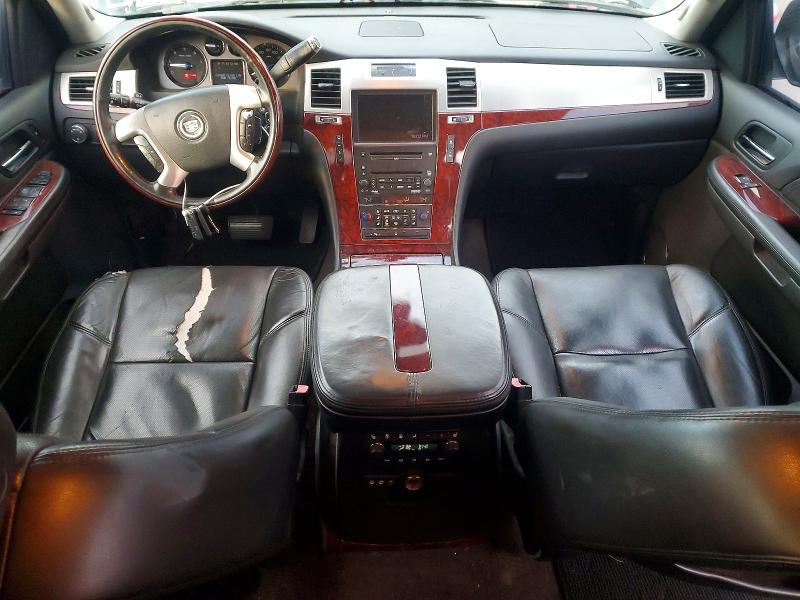 99057815 :رقم المزاد ، 1GYFK63808R225593 vin ، 2008 Cadillac Escalade مزاد بيع