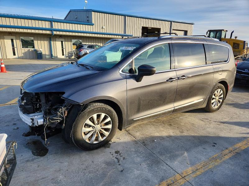 74301715 :رقم المزاد ، 2C4RC1BG7JR252933 vin ، 2018 Chrysler Pacifica مزاد بيع