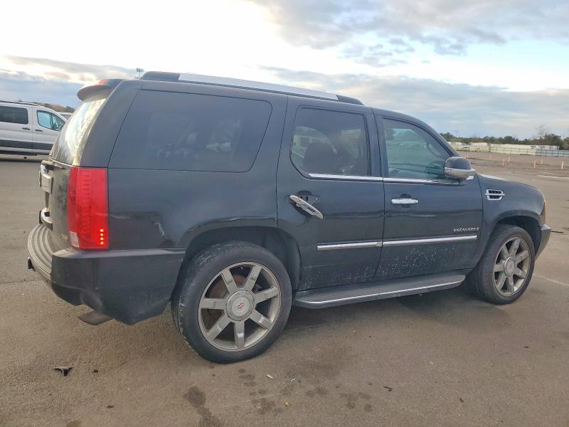 99057815 :رقم المزاد ، 1GYFK63808R225593 vin ، 2008 Cadillac Escalade مزاد بيع
