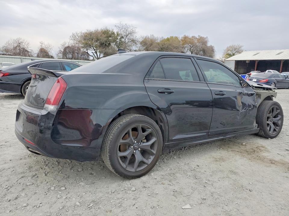 2023 Chrysler 300 მანქანა იყიდება აუქციონზე, vin: 2C3CCABT2PH556256, აუქციონის ნომერი: 72463345