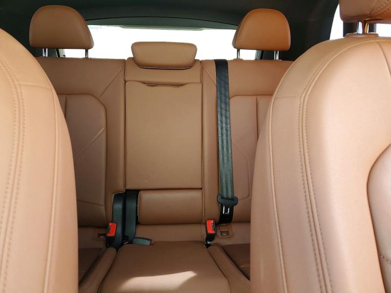 97297335 :رقم المزاد ، WA1DECF30M1042216 vin ، 2021 Audi Q3 مزاد بيع