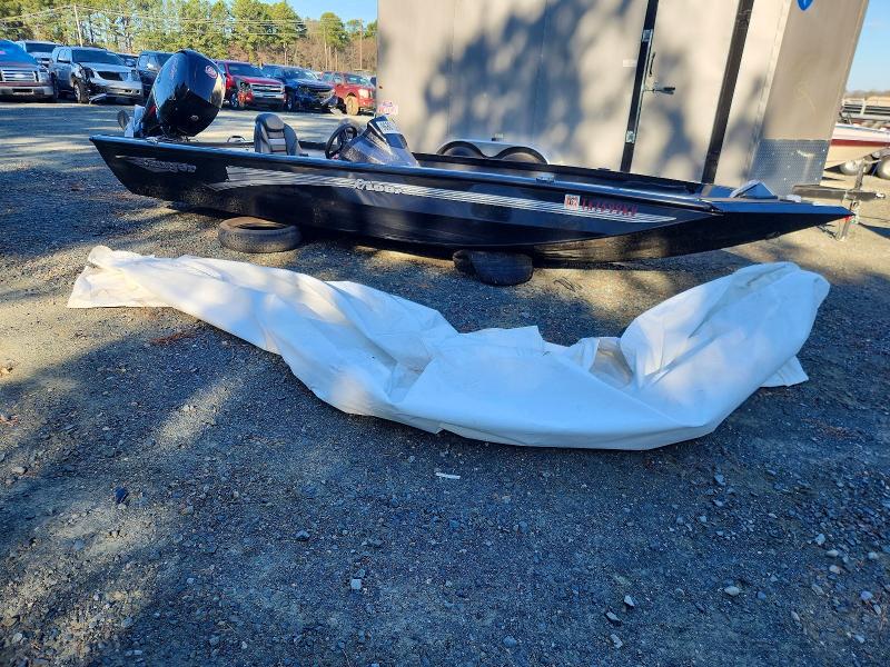 2024 Land Rover Boat მანქანა იყიდება აუქციონზე, vin: RGR40748D424, აუქციონის ნომერი: 96807095