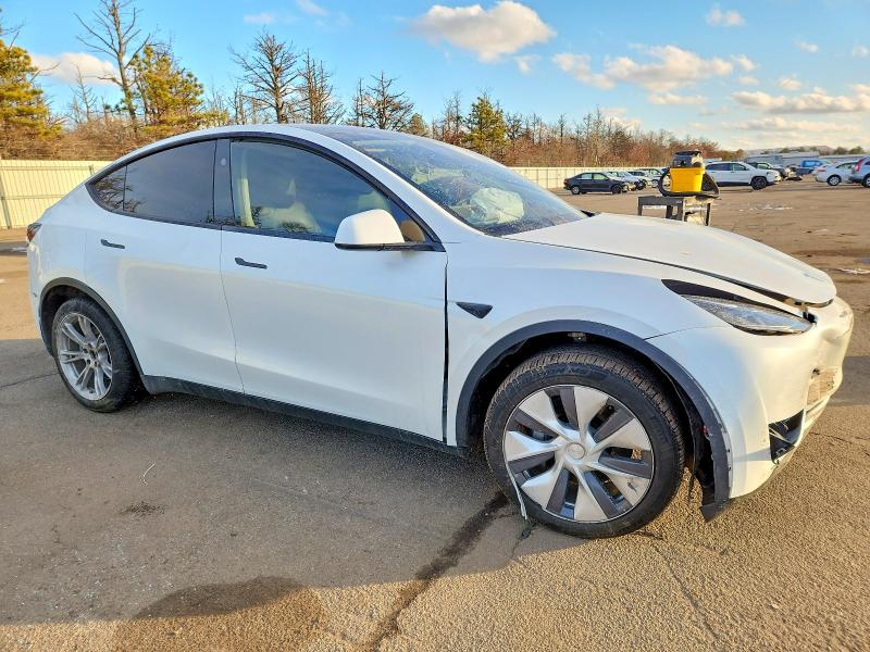 Продажа на аукционе авто 2024 Tesla Model Y, vin: 7SAYGDEE8RA250921, номер лота: 74026775