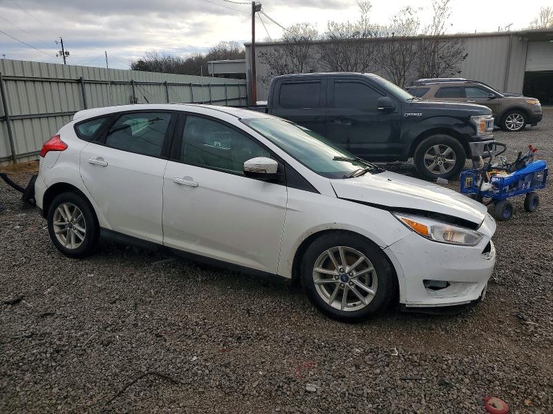 99702515 :رقم المزاد ، 1FADP3K28GL232471 vin ، 2016 Ford Focus مزاد بيع