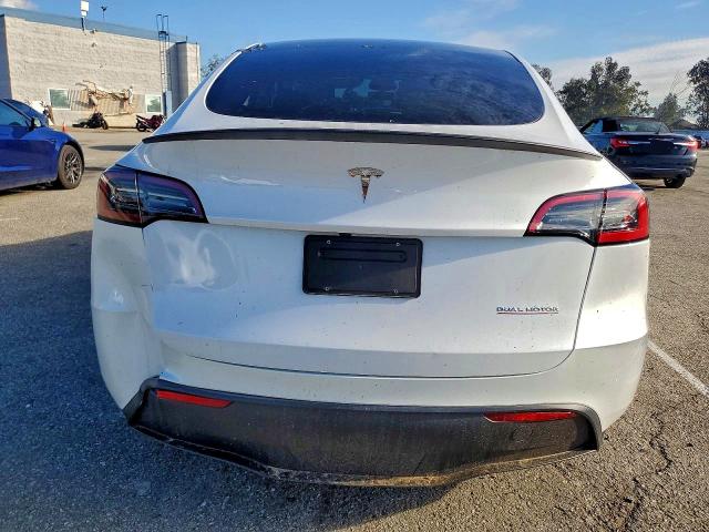 99717975 :رقم المزاد ، 7SAYGDEF3RF166579 vin ، 2024 Tesla Model Y مزاد بيع