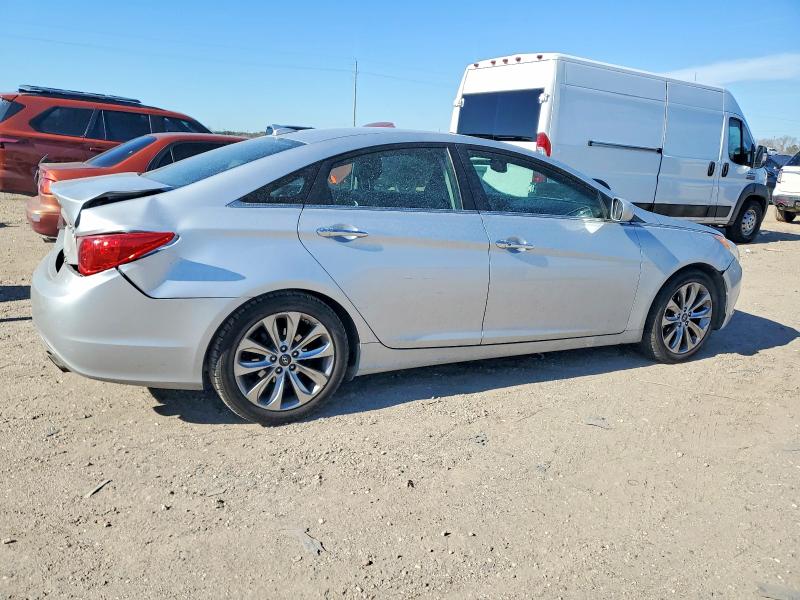 73179585 :رقم المزاد ، 5NPEC4AC5DH771480 vin ، 2013 Hyundai Sonata مزاد بيع