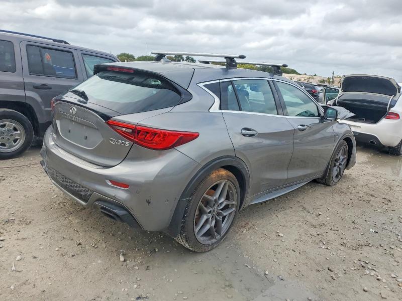72331275 :رقم المزاد ، SJKCH5CP9HA018902 vin ، 2017 Infiniti Qx30 Base مزاد بيع