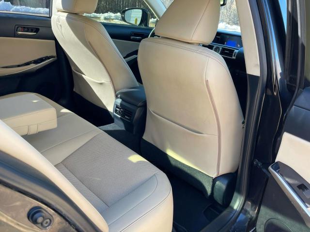 Продажа на аукционе авто 2015 Lexus Is 250, vin: JTHBF1D21F5056760, номер лота: 97675905