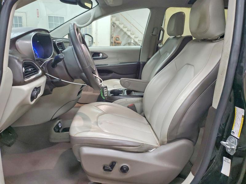 98373555 :رقم المزاد ، 2C4RC1DG7LR265231 vin ، 2020 Chrysler Voyager مزاد بيع