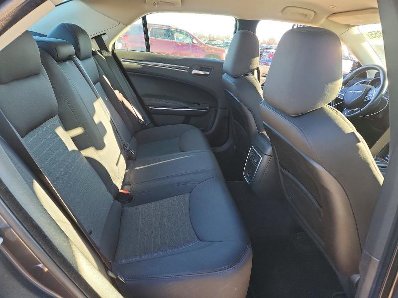 73300855 :رقم المزاد ، 2C3CCAAG6JH317014 vin ، 2018 Chrysler 300 مزاد بيع