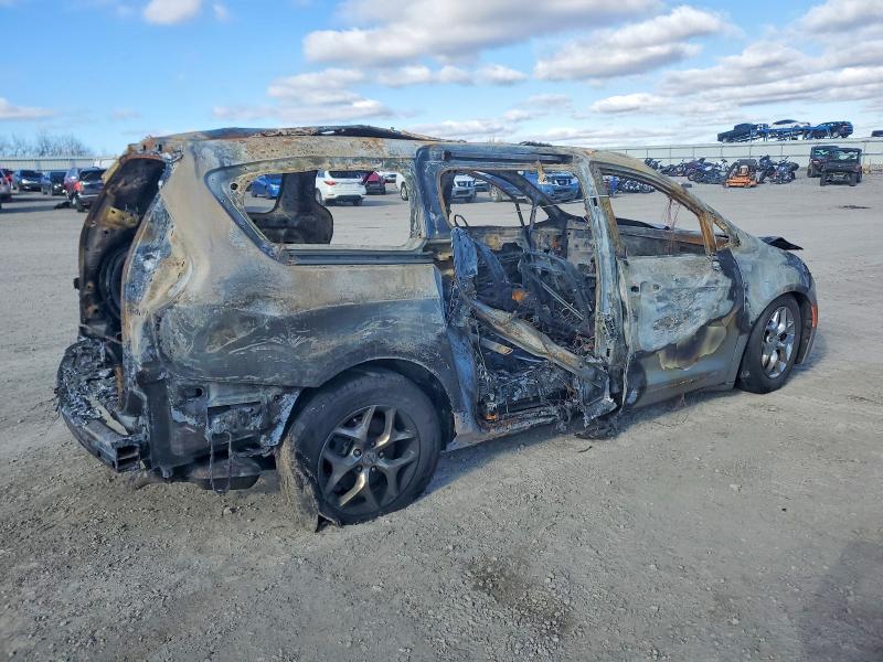 72106115 :رقم المزاد ، 2C4RC1GG8JR185767 vin ، 2018 Chrysler Pacifica مزاد بيع