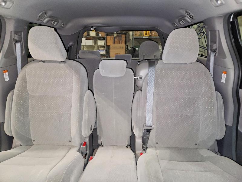Продажа на аукционе авто 2018 Toyota Sienna, vin: 5TDKZ3DC4JS965592, номер лота: 74281225