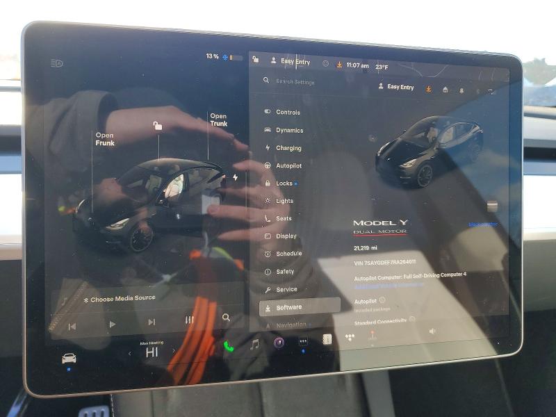 2024 Tesla Y მანქანა იყიდება აუქციონზე, vin: 7SAYGDEF7RA264611, აუქციონის ნომერი: 72651595