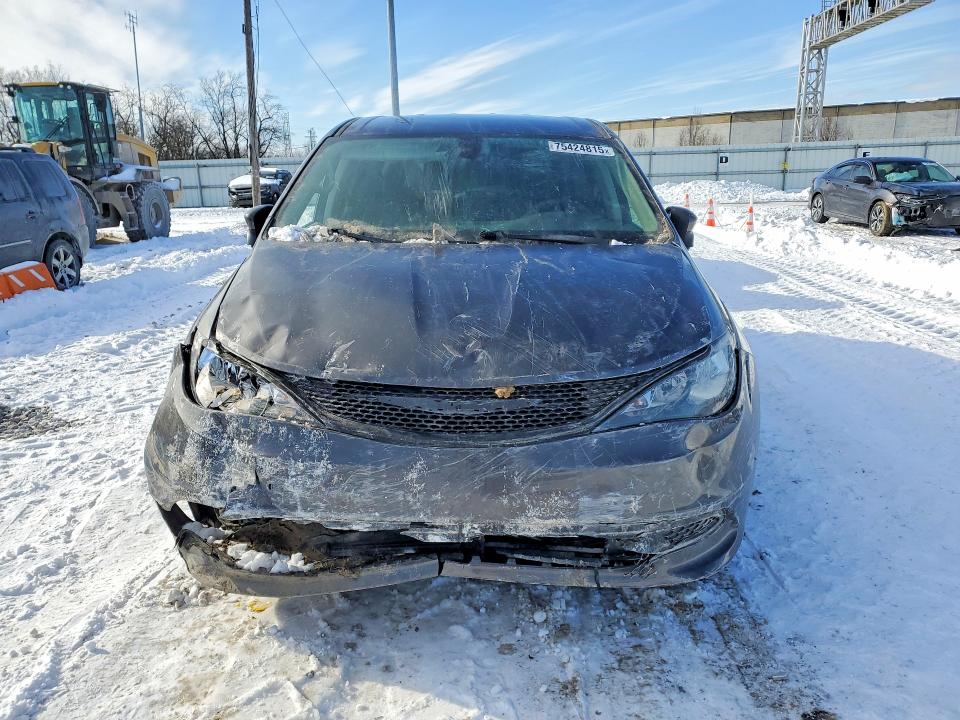 Продажа на аукционе авто 2022 Chrysler Voyager, vin: 2C4RC1CG1NR104684, номер лота: 75424815