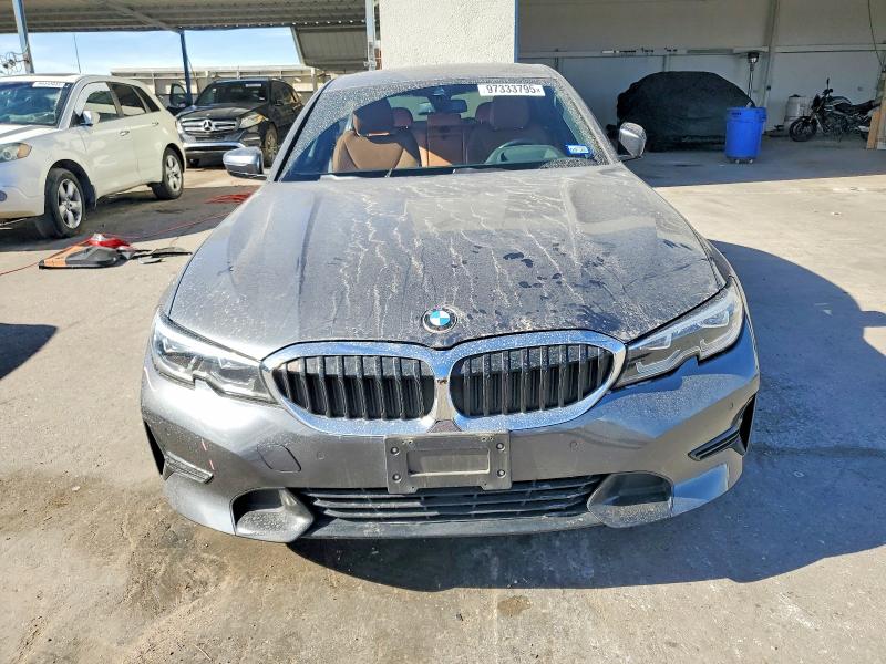 97333795 :رقم المزاد ، WBA5R1C01MFK62297 vin ، 2021 Bmw 330i مزاد بيع