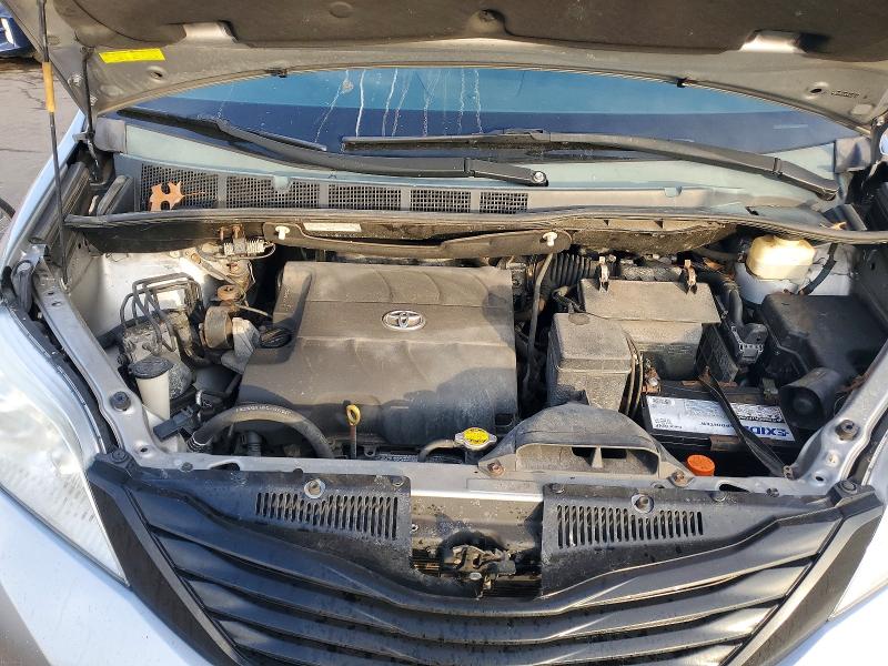 2015 Toyota Sienna მანქანა იყიდება აუქციონზე, vin: 5TDZK3DCXFS591516, აუქციონის ნომერი: 72630845