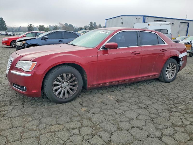 Продажа на аукционе авто 2013 Chrysler 300, vin: 2C3CCAAG8DH731870, номер лота: 73890565