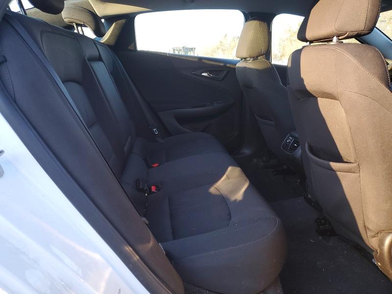Продажа на аукционе авто 2018 Chevrolet Malibu, vin: 1G1ZD5ST0JF277061, номер лота: 75400285