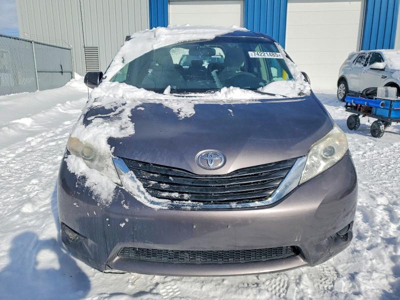 Продажа на аукционе авто 2012 Toyota Sienna, vin: 5TDKK3DC1CS263866, номер лота: 74221485