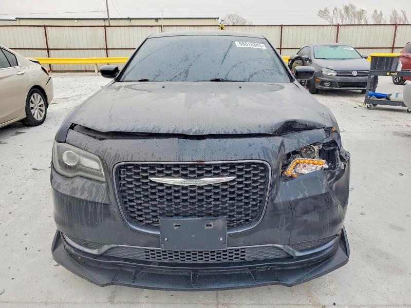 98015345 :رقم المزاد ، 2C3CCAAGXJH208233 vin ، 2018 Chrysler 300 مزاد بيع
