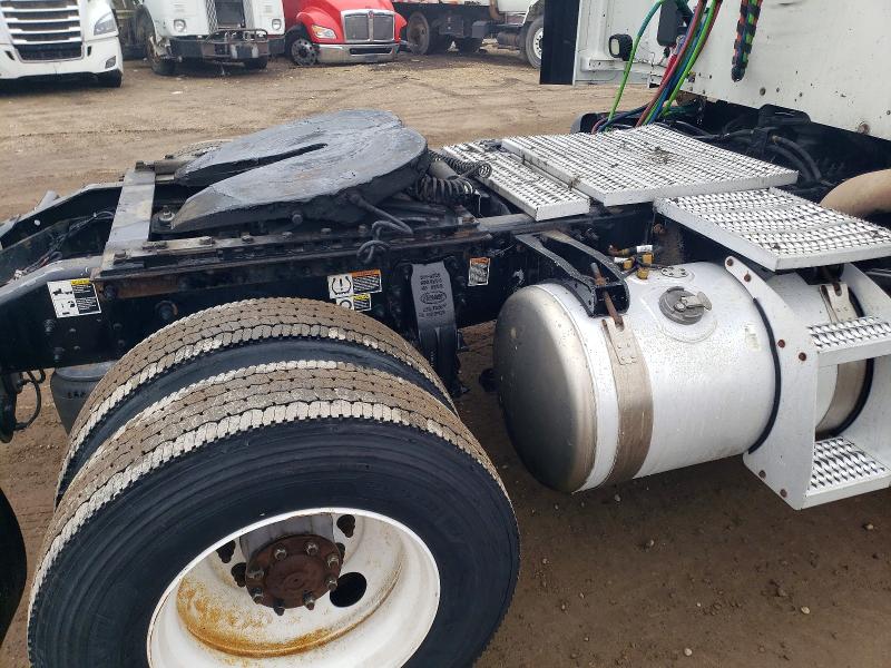 Продажа на аукционе авто 2018 Peterbilt Tractor 579, vin: 1XPBAP8X2JD446515, номер лота: 72813495