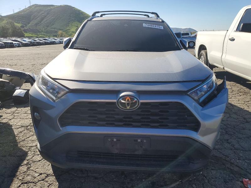 74492415 :رقم المزاد ، 2T3W1RFV0MW110773 vin ، 2021 Toyota Rav4 مزاد بيع