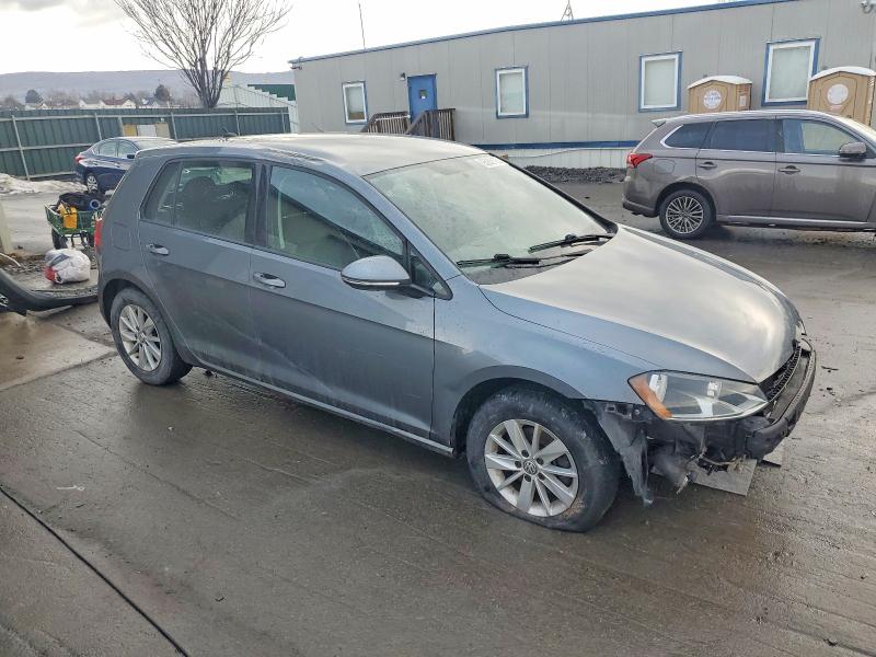 98262175 :رقم المزاد ، 3VW217AU5FM090751 vin ، 2015 Volkswagen Golf مزاد بيع
