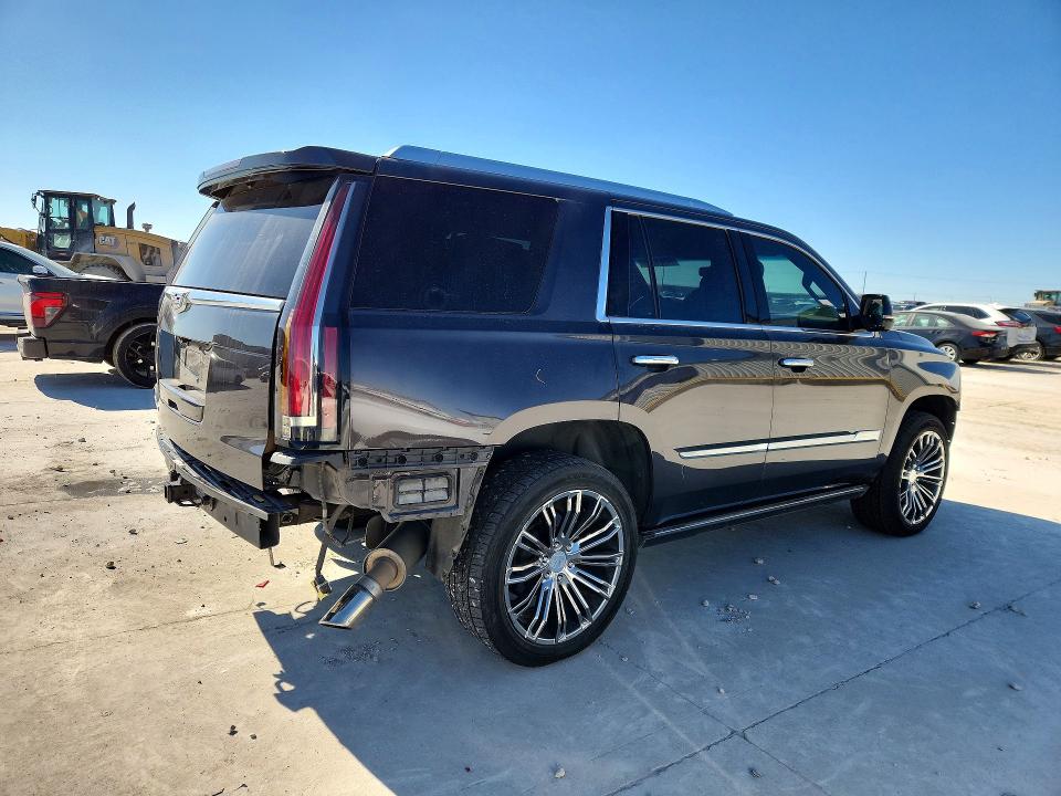 74920705 :رقم المزاد ، 1GYS4DKJ2JR242127 vin ، 2018 Cadillac Escalade مزاد بيع