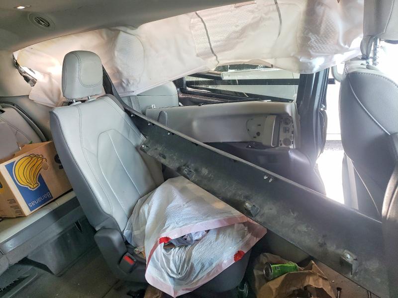 73976195 :رقم المزاد ، 2C4RC1BG7HR591606 vin ، 2017 Chrysler Pacifica مزاد بيع