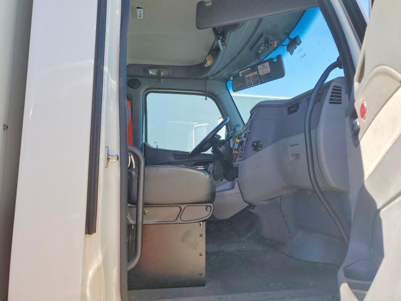 72804095 :رقم المزاد ، 1NPBAH8XXHD421470 vin ، 2017 Peterbilt Tractor 579 مزاد بيع