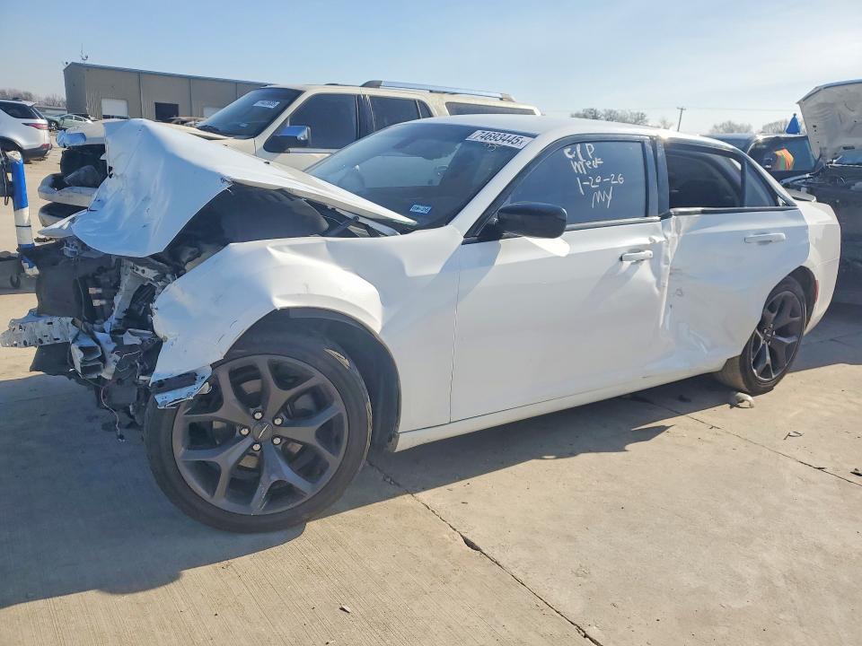 74693445 :رقم المزاد ، 2C3CCAAG2LH168748 vin ، 2020 Chrysler 300 مزاد بيع