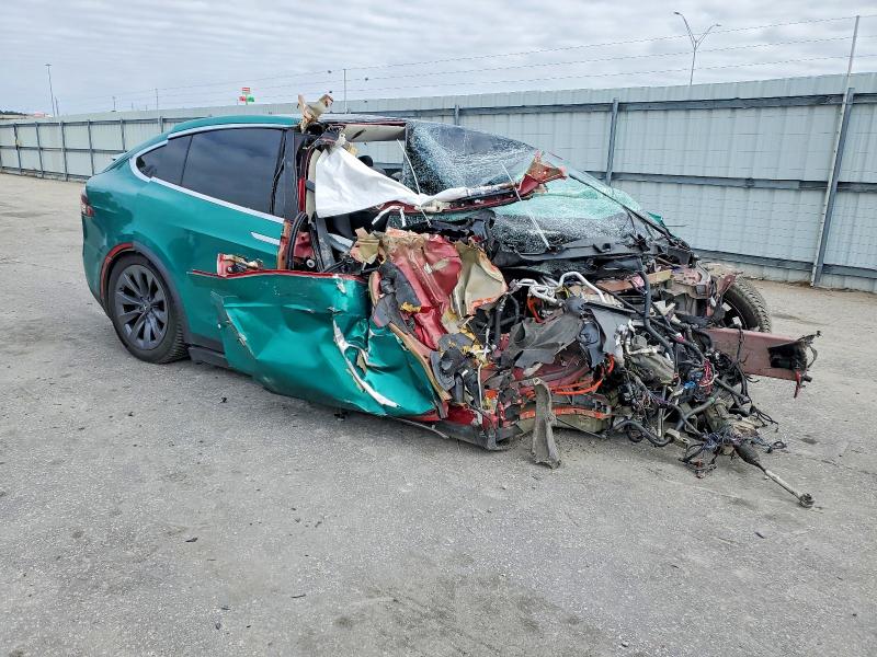 Продажа на аукционе авто 2018 Tesla Model X, vin: 5YJXCAE26JF119938, номер лота: 99103035