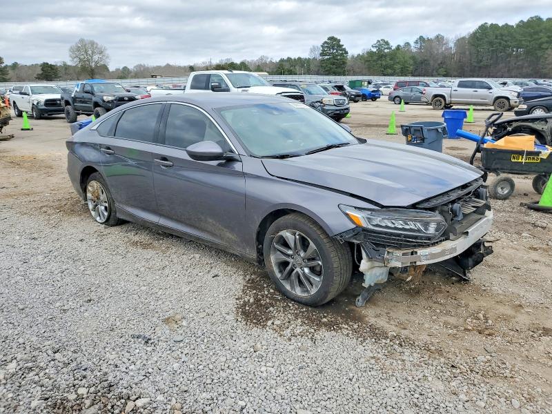 98897635 :رقم المزاد ، 1HGCV1F19JA141117 vin ، 2018 Honda Accord مزاد بيع