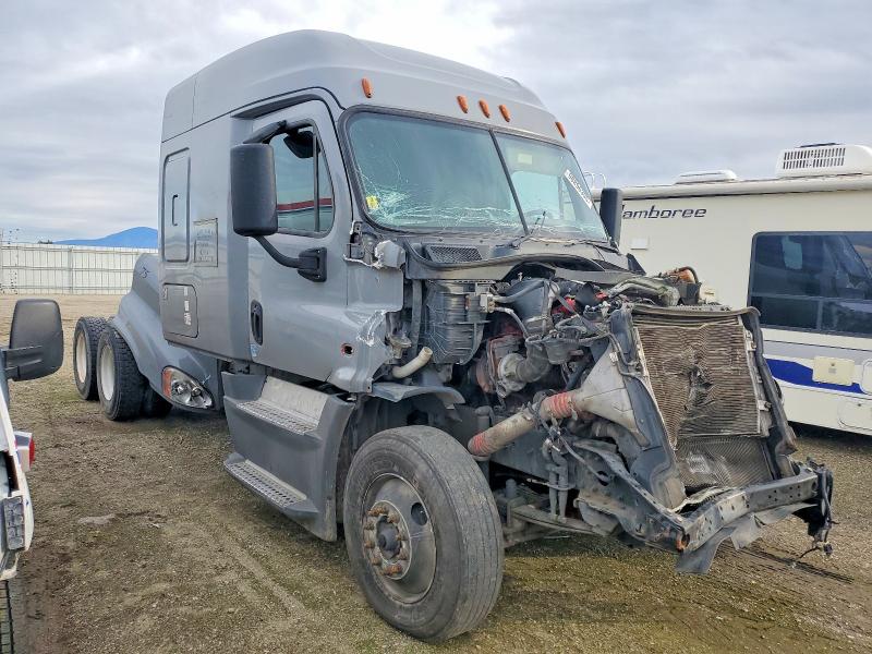 Продаж на аукціоні авто 2017 Freightliner Cascadia 1, vin: 3AKJGLBG4HSJA3095, номер лоту: 98896395