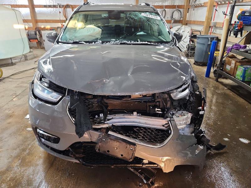 74611115 :رقم المزاد ، 2C4RC1BG9NR176153 vin ، 2022 Chrysler Pacifica مزاد بيع