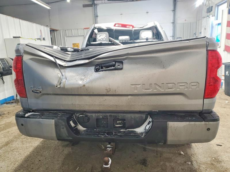 74725435 :رقم المزاد ، 5TFBY5F16JX693129 vin ، 2018 Toyota Tundra مزاد بيع