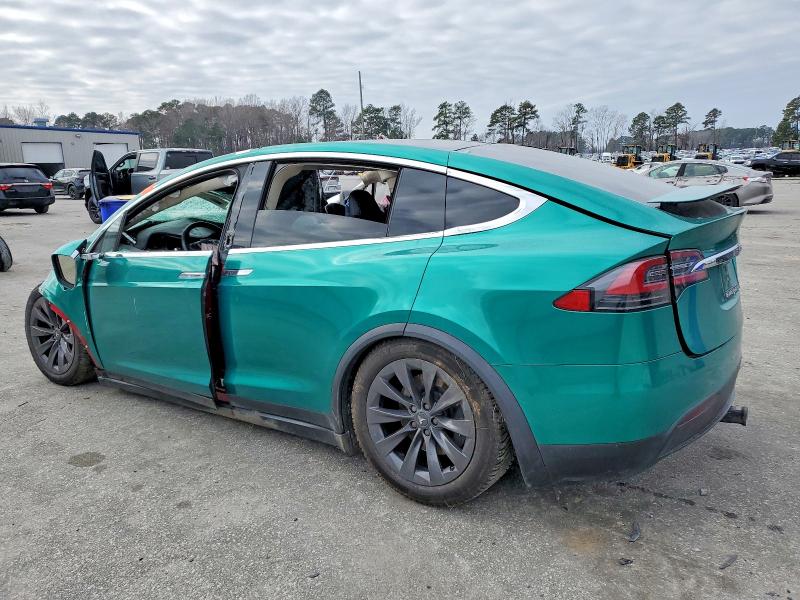 Продажа на аукционе авто 2018 Tesla Model X, vin: 5YJXCAE26JF119938, номер лота: 99103035